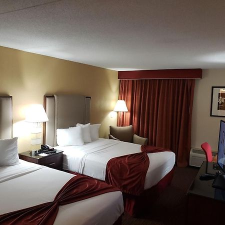 Hotel Baymont By Wyndham Southfield/Detroit Extérieur photo