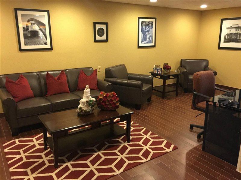 Hotel Baymont By Wyndham Southfield/Detroit Extérieur photo