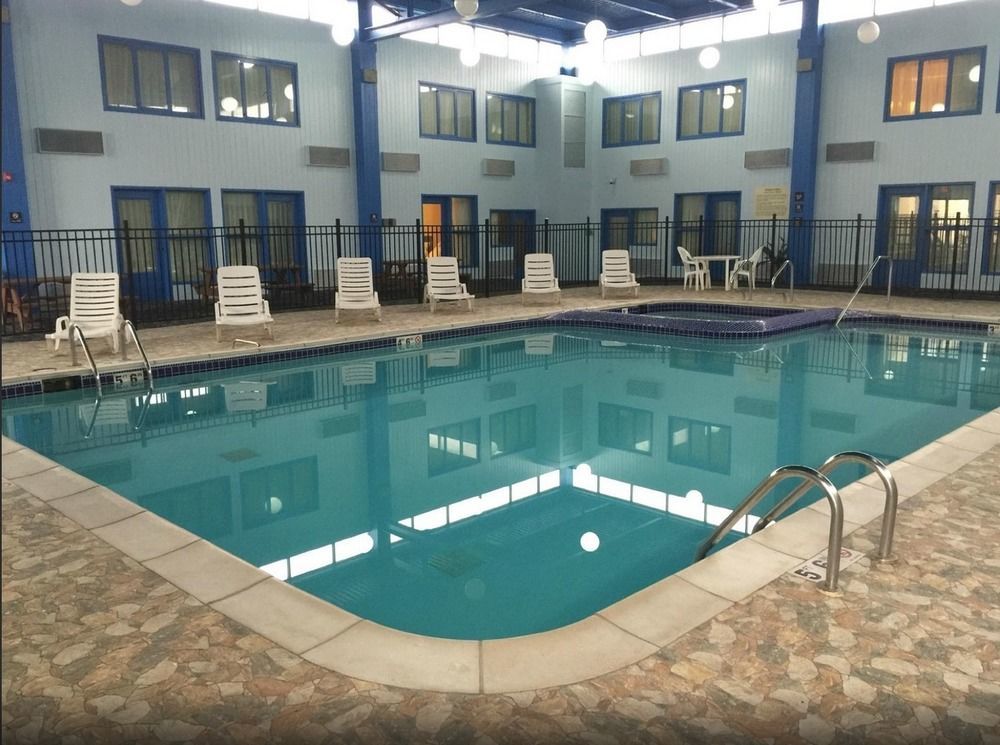 Hotel Baymont By Wyndham Southfield/Detroit Extérieur photo