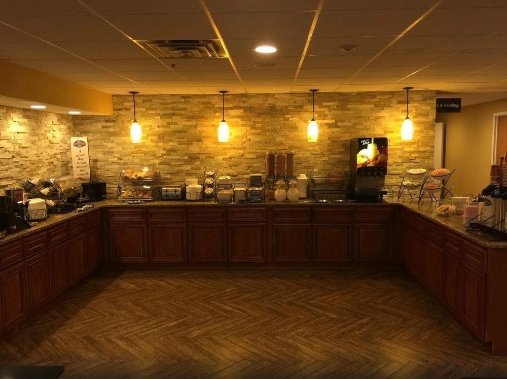 Hotel Baymont By Wyndham Southfield/Detroit Extérieur photo
